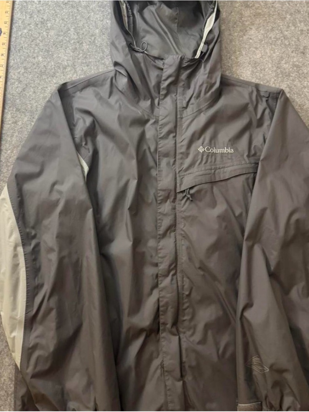Columbia Men's Dark Gray Hooded Rain Jacket